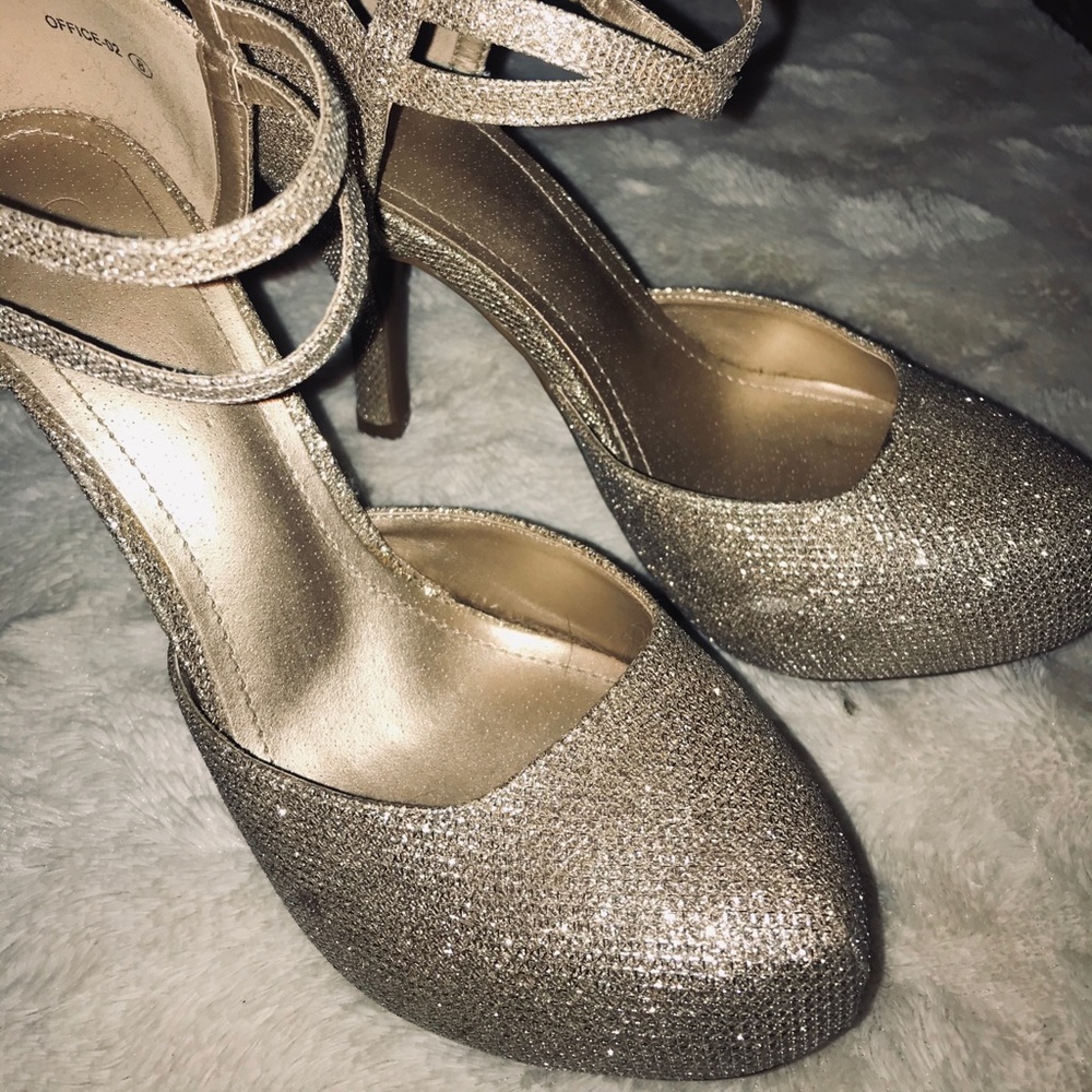 Heels - Picture 4 of 6